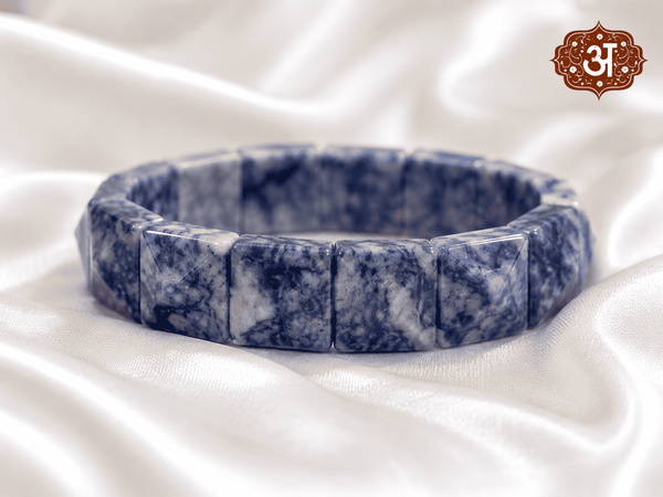 [Product Title] - Avyaan